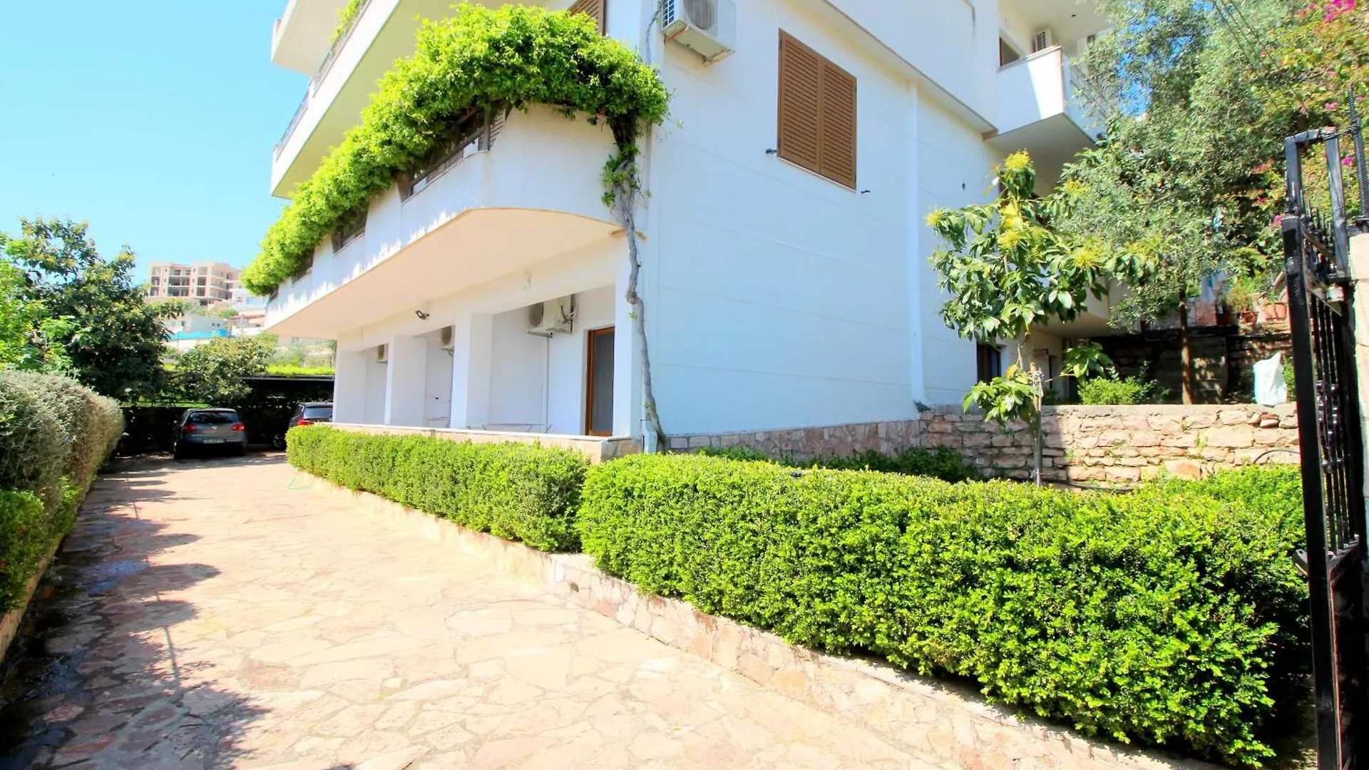 Garden Villa Eva Sarandë