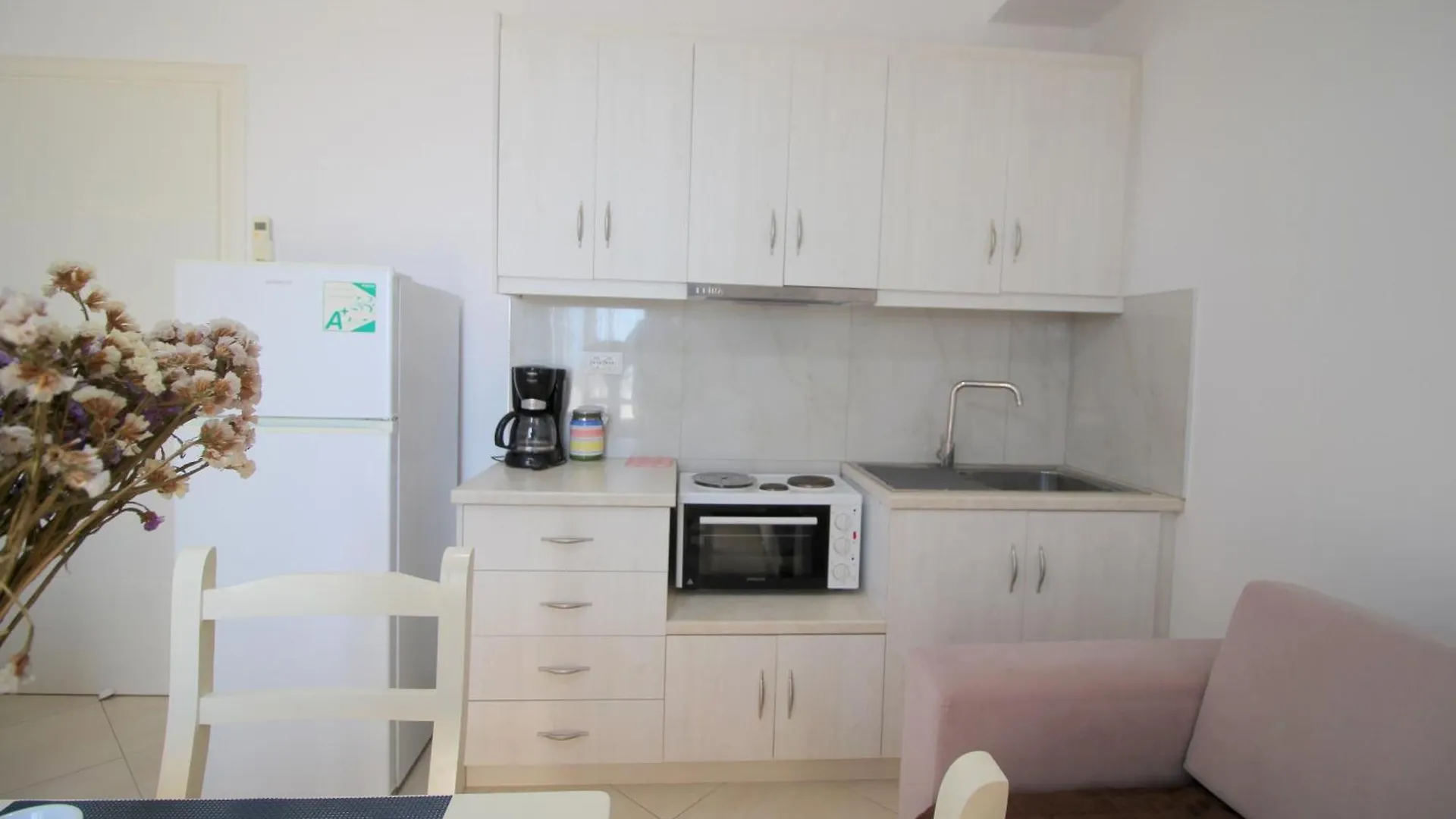 Garden Villa Eva Sarande Apartment